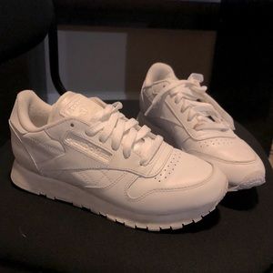 Women’s Reebok classic
